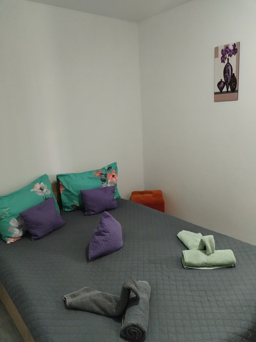 Închiriez apartament/garsoniera