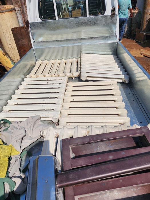 Чугунный радиатор отопления  секций