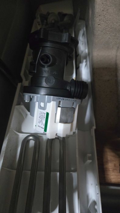 Автоматична Пералня Whirlpool FFB 8248 WV EE
