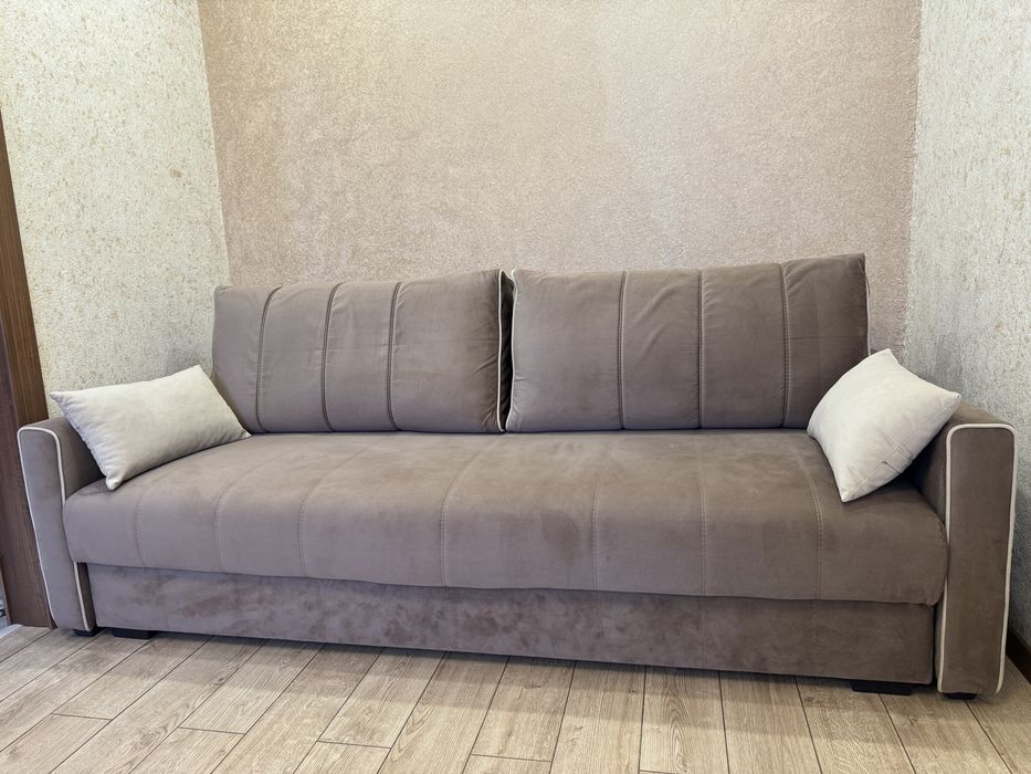 Диван для гостиной или спальни