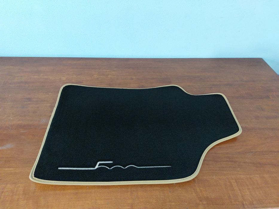 Covorase auto din mocheta dedicate FIAT 500