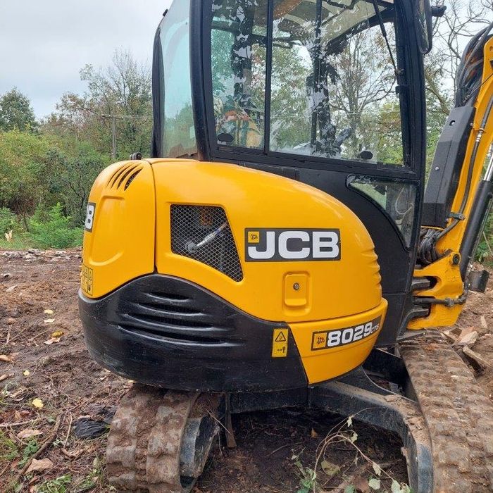 Inchiriez MiniExcavator