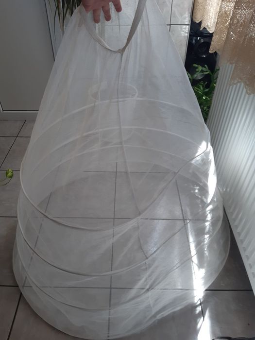 Creolina cu 4 cercuri.