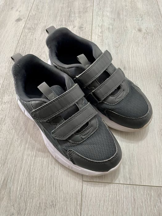 Обувь на мальчика 34-35 размер б/у