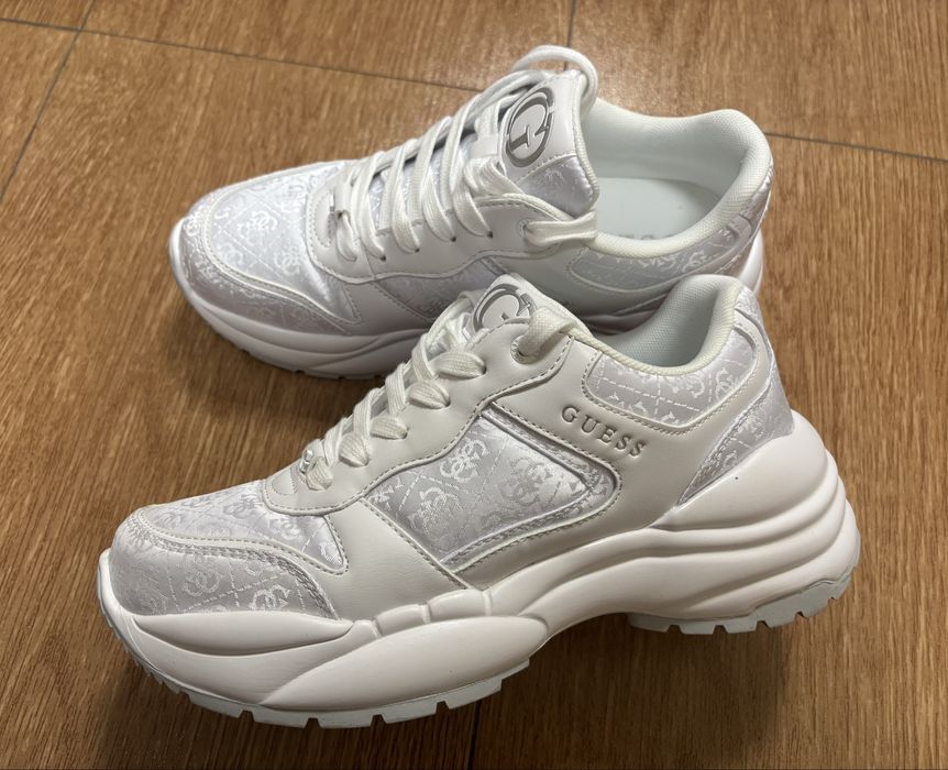 Guess сникърси маратонки 40 номер