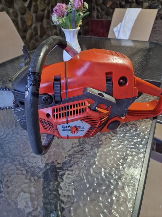 Vând husqvarna 545