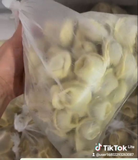 Еда пельменная манты