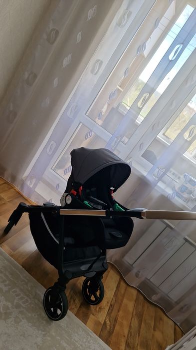 Коляска детская 3 в 1