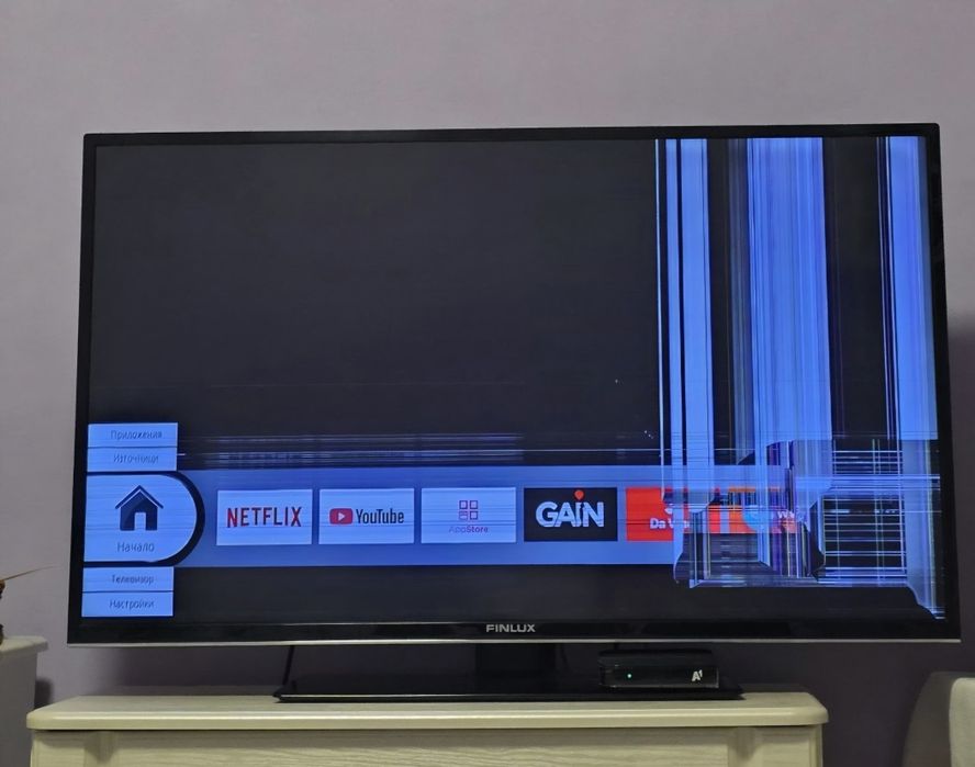 Смарт телевизор Finlux 43" с дистанционно