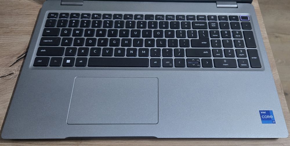 Laptop Dell Latitude 5530 I7 1265U 16GB DDR4 512 SSD