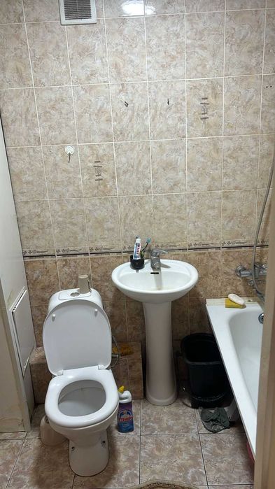 Продается 2 ком квартира микр  Женис