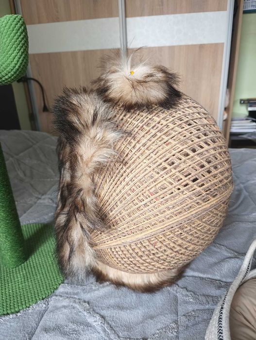 Котешко легло и драскалка