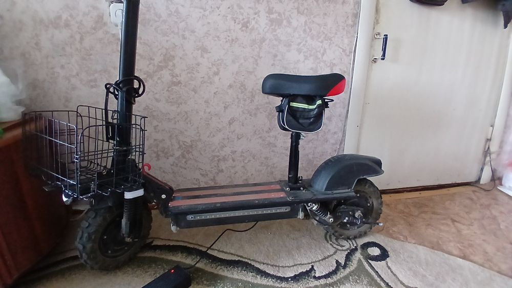 Продам электро самокат