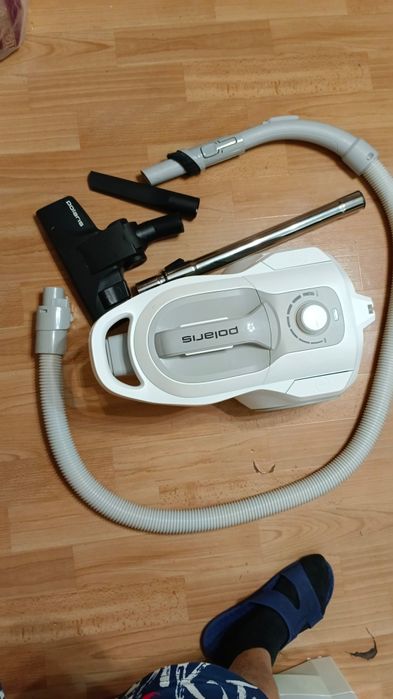 Пылесос Polaris PVS 2211