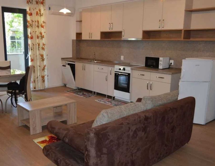 Дава се под наем Двустаен апартамент в Пловдив, Център - 60 кв.м за 255 € - Снимка #1