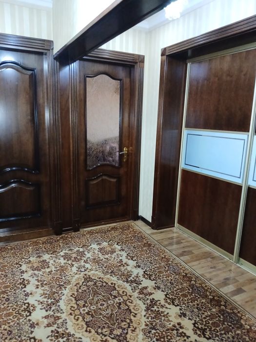 4/5/9  xonadon sotiladi Shayxontoxur tumanida