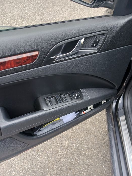 SKODA Superb 2011 — imagine 3