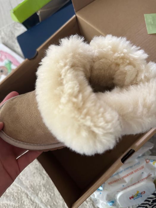 Уги в отличном состоянии для девочки