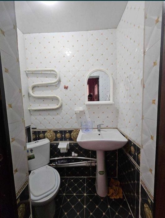 Yunusobod sampi karzinka togrisida 1 xona kv sotiladi