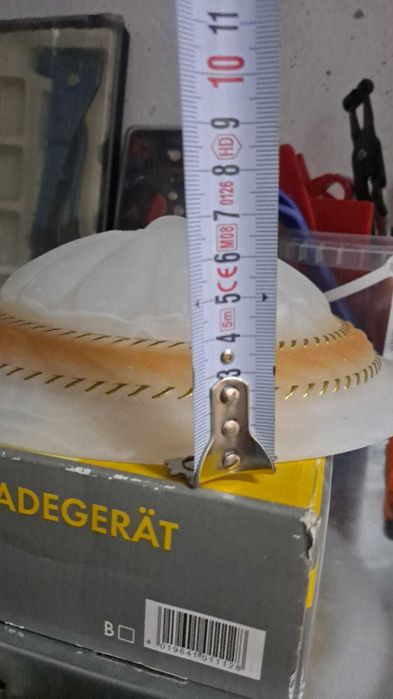 Плафон за стена или таван