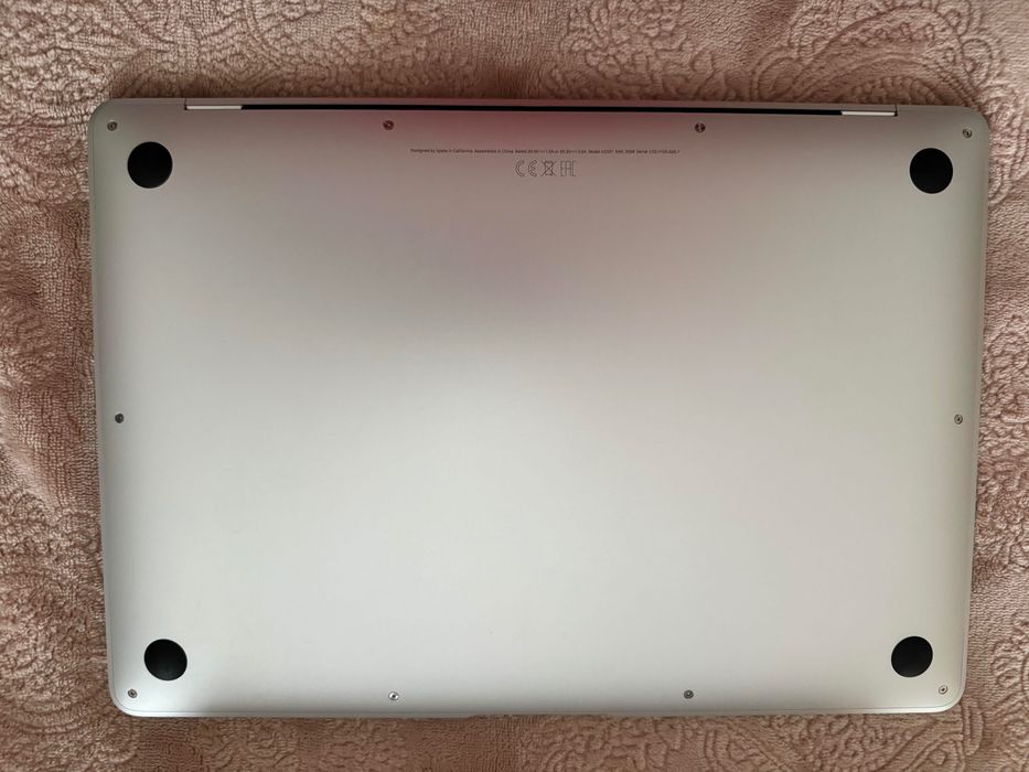 Apple MacBook Air 13" M1 | 98% Батерия | 8GB RAM | 256GB SSD | КАТО НОВ
