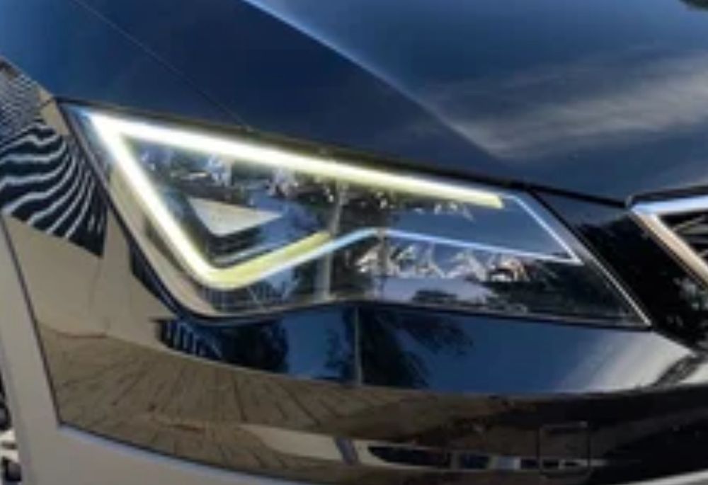 Десен, оборудван LED фар за сеат леон (Seat Leon)