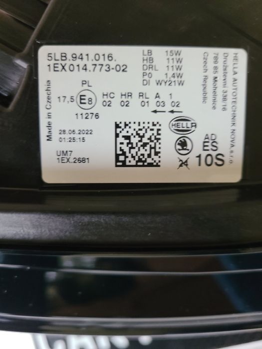 Фар десен Skoda Enyaq Перфектен