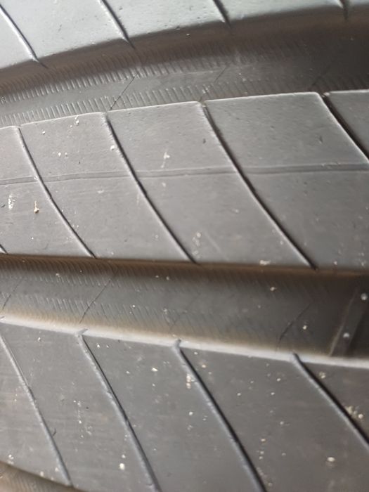 Гуми 235/40/19 Мишелин