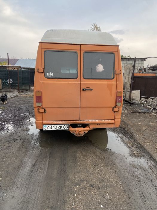 Mercebes-Benz 409D