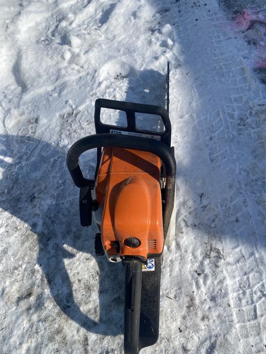 Продам бензопилу stihl ms180