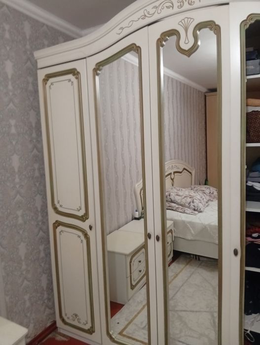 Спальный гарнитур