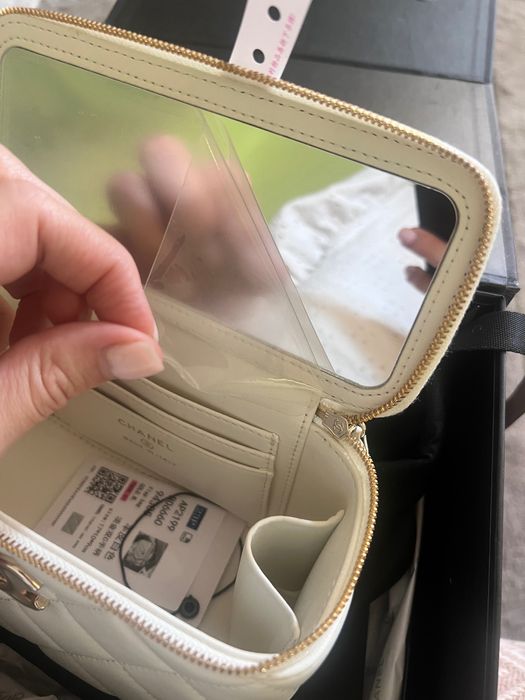 Бяла чанта chanel