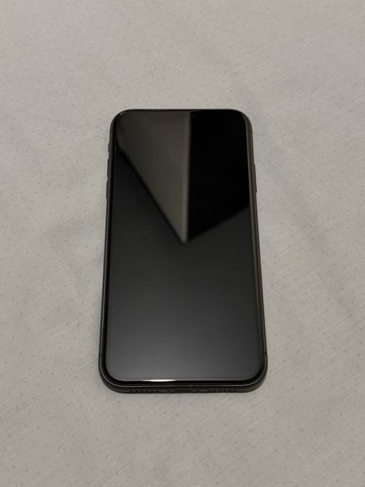 iPhone 11 в идеальном состоянии