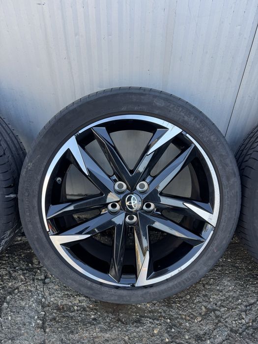 Jante anvelope 225 45 19 continental vara toyota chr corolla cross R19 Model Gr sport