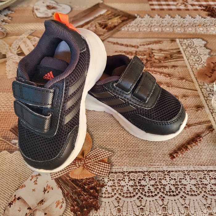 Adidasi adidas nr 20