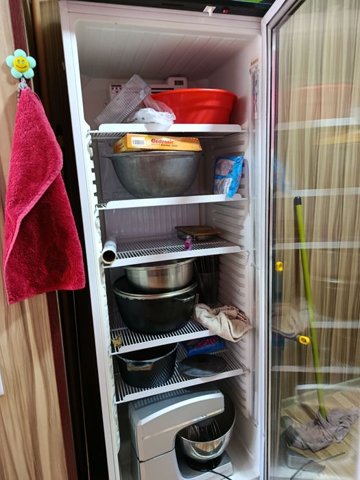 Холодильник витрина