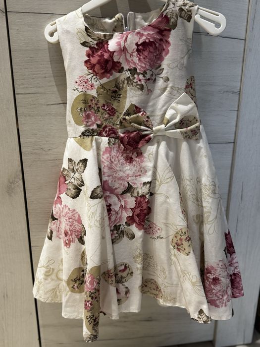 Рокля-Doniceta Нова