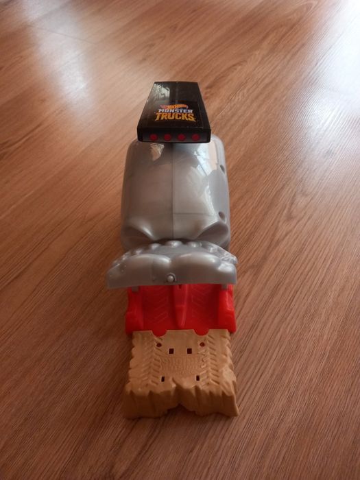 Hot wheels играчки