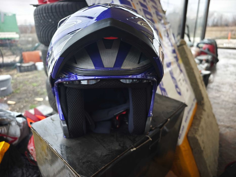 Продавам Каска за мотор с яке