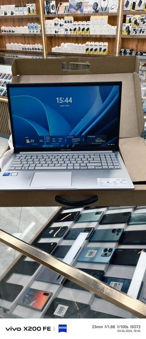 Ноутбук Asus vivobook i5 120u
