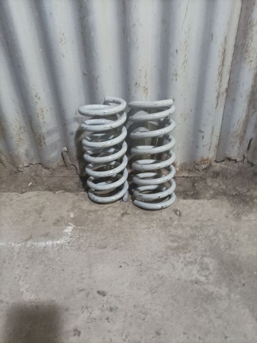 Продам пружины передней подвески