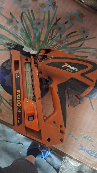 Pistol Paslode Im360CI