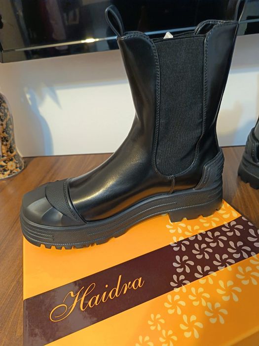 Ghete de dama ,piele naturala ,sunt noi ,marime 38