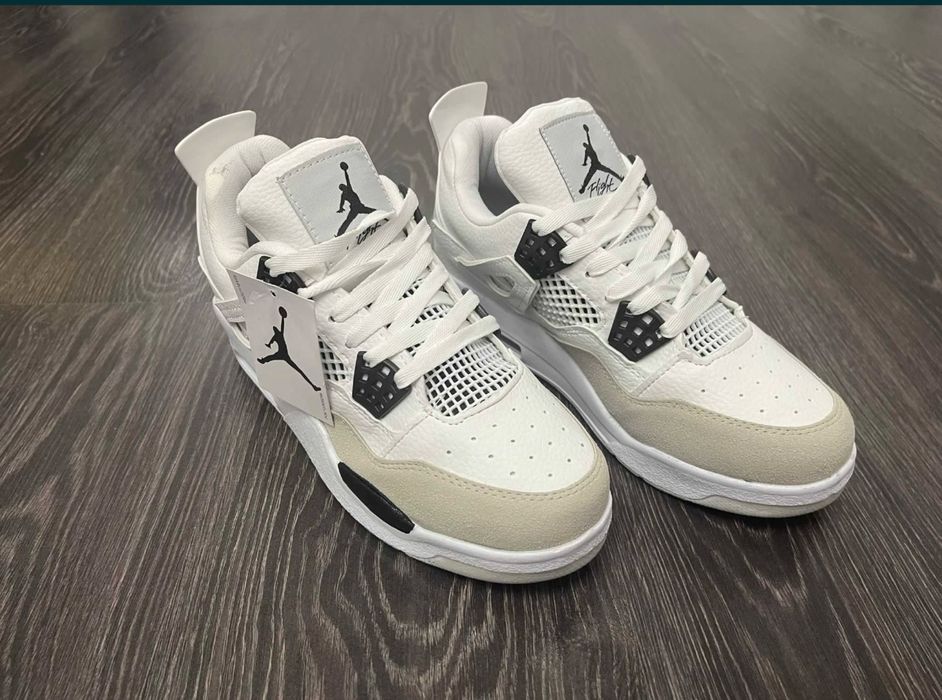 Jordan 4 Military Black Produs Nou!