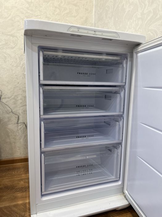 Продам морозильник