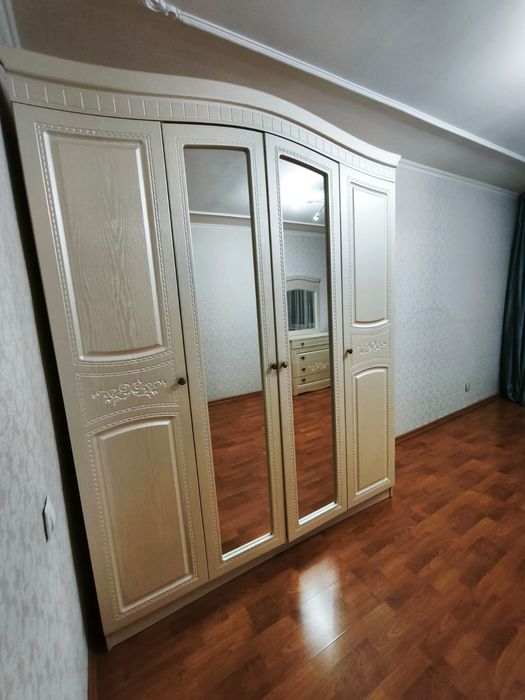 Продаю два шкафа