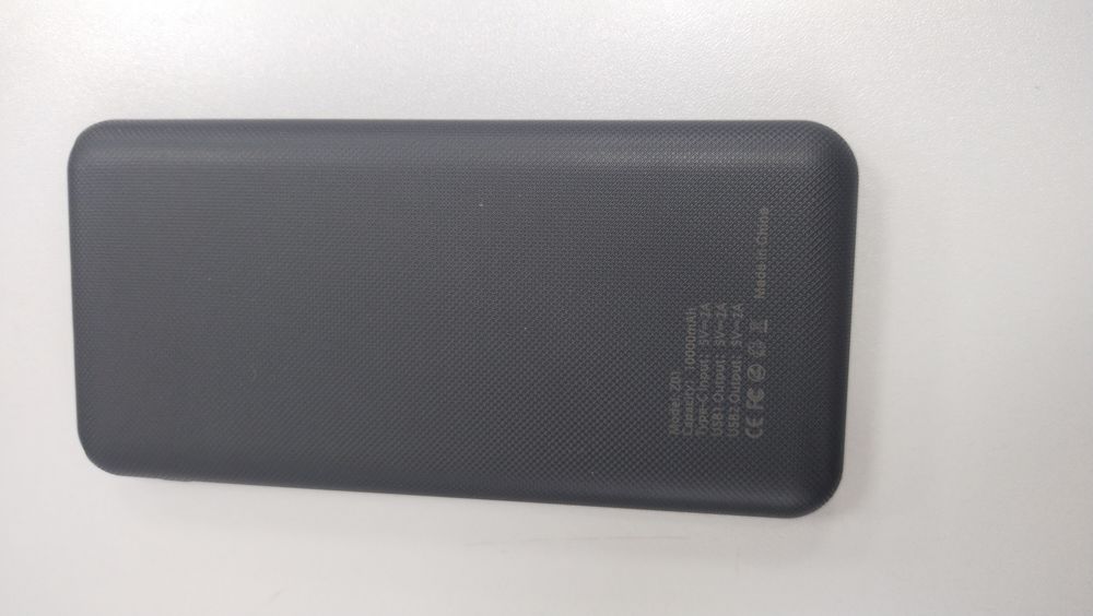 Повербанк ZYONS..