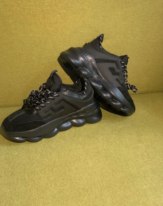 Versace chain reaction