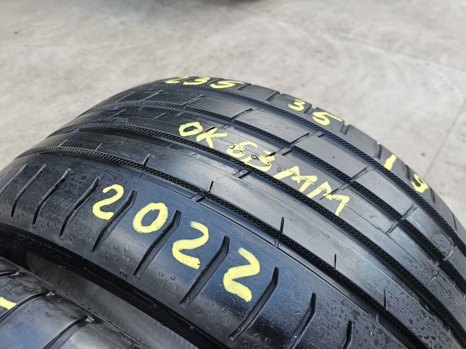 Doua anvelope de vara 235 35 19 nokian powerproof dot 2022