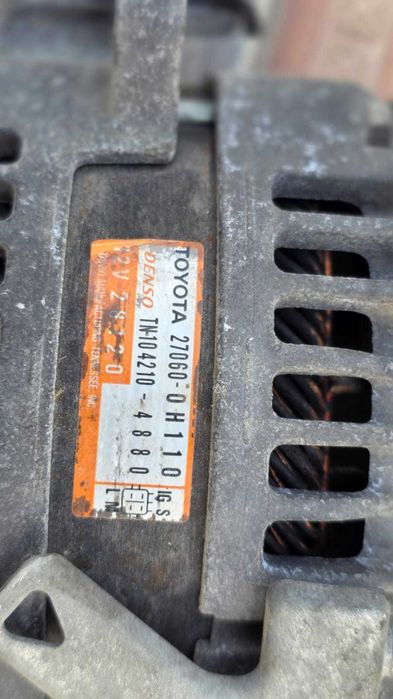 Генератор от Toyota Camry 40